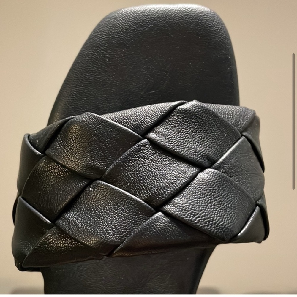 Black Minimalist Flats with Woven Detail - Picture 6 of 7